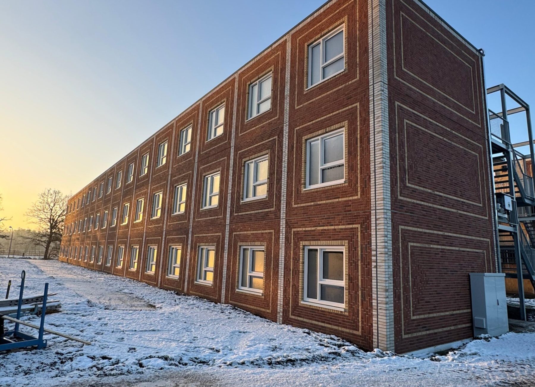 e856e583-1122-4fc5-a0eb-f0770d4b10fb-1